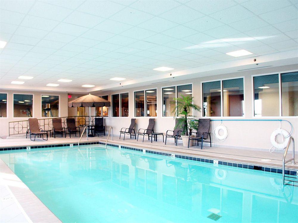 Holiday Inn Express Hotel & Suites Greenwood Exteriér fotografie