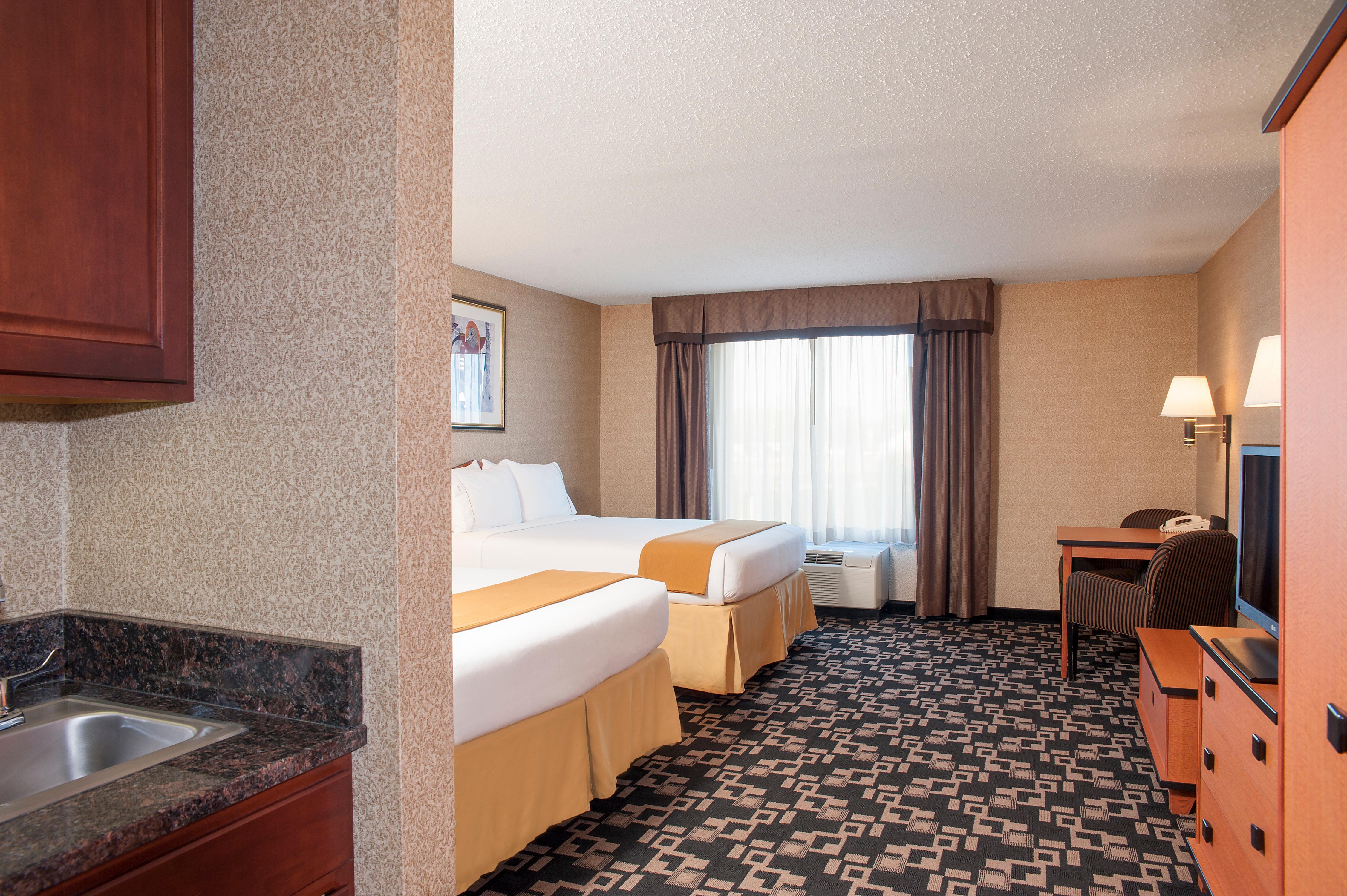 Holiday Inn Express Hotel & Suites Greenwood Exteriér fotografie