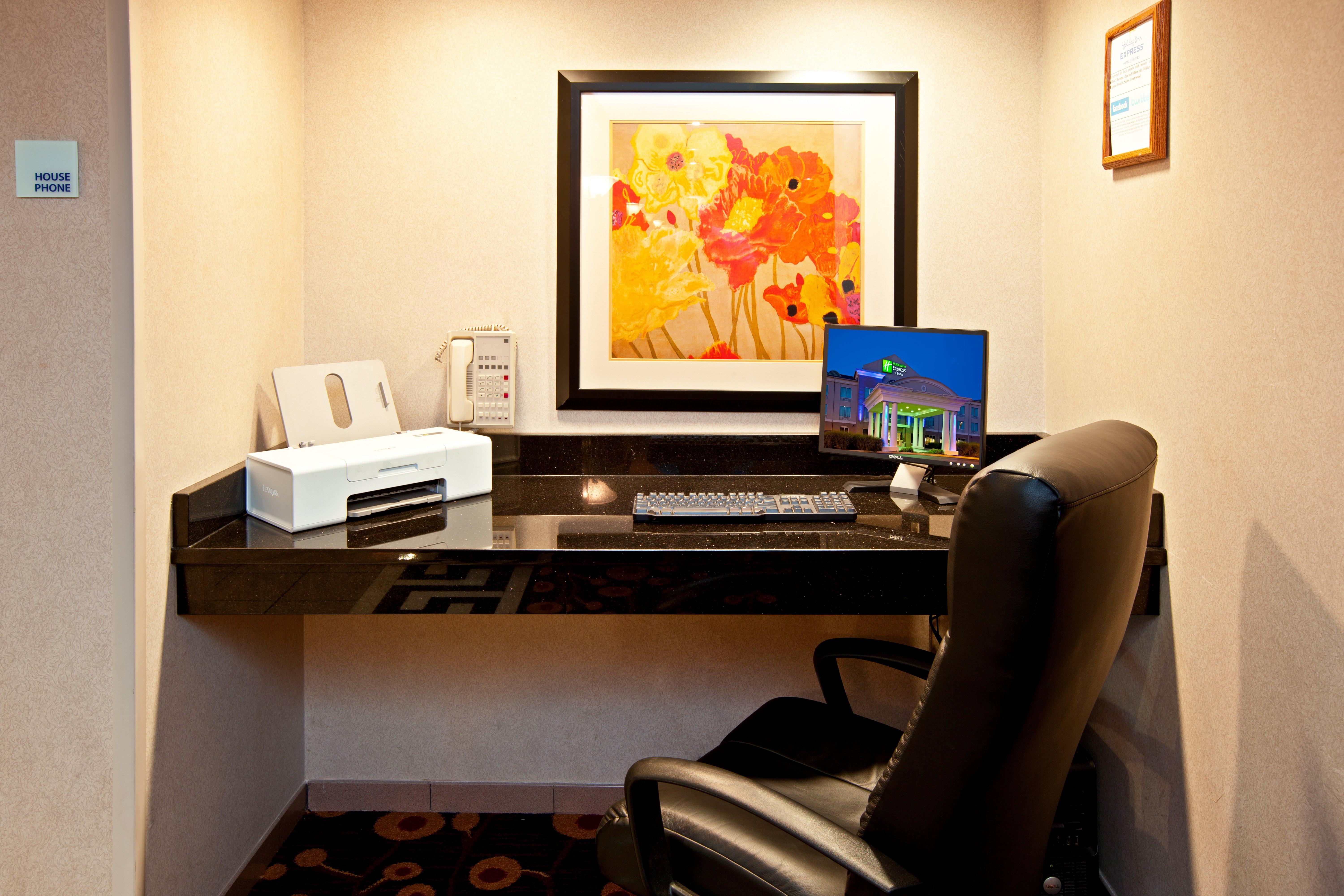 Holiday Inn Express Hotel & Suites Greenwood Pokoj fotografie