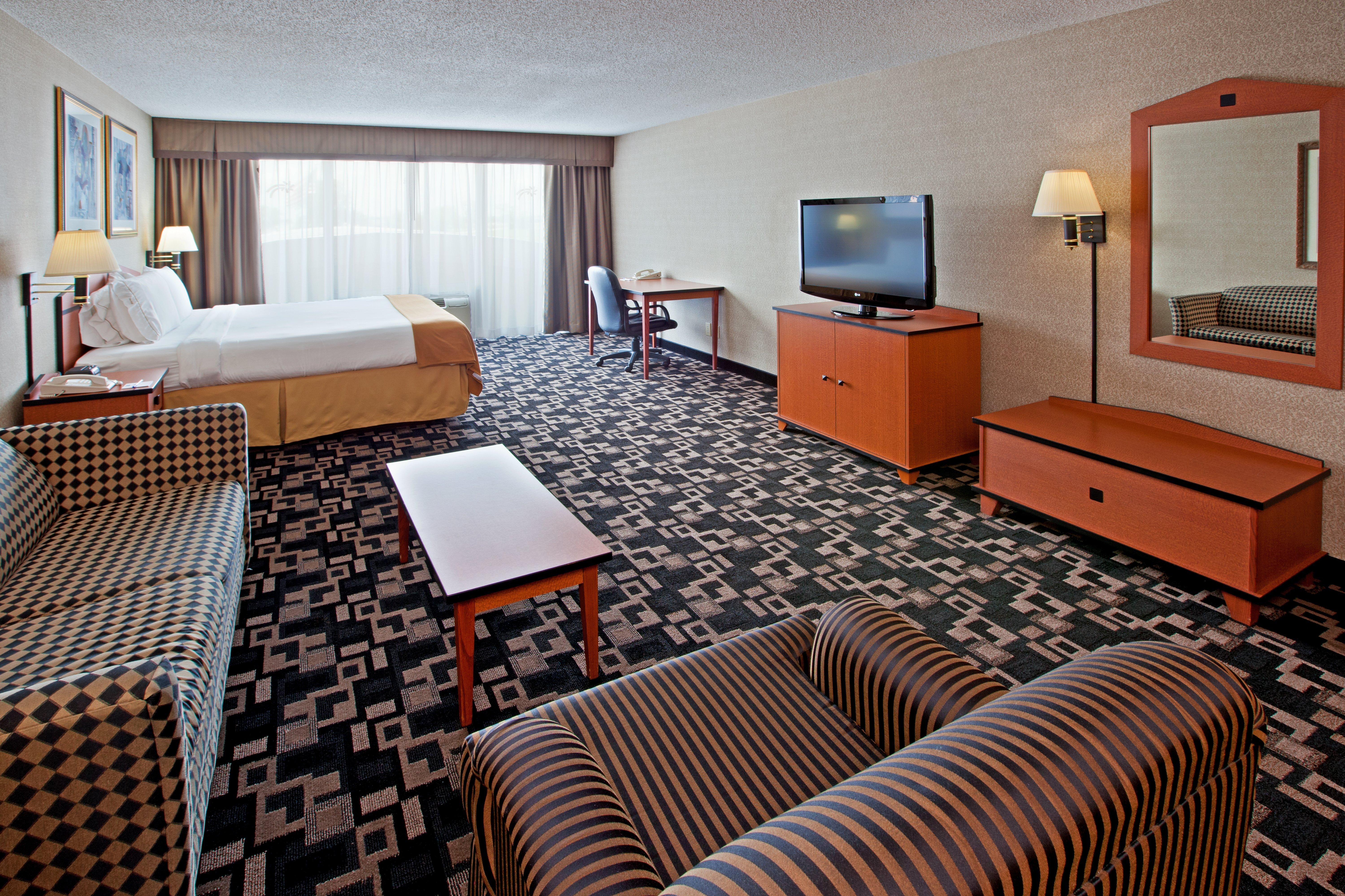 Holiday Inn Express Hotel & Suites Greenwood Exteriér fotografie