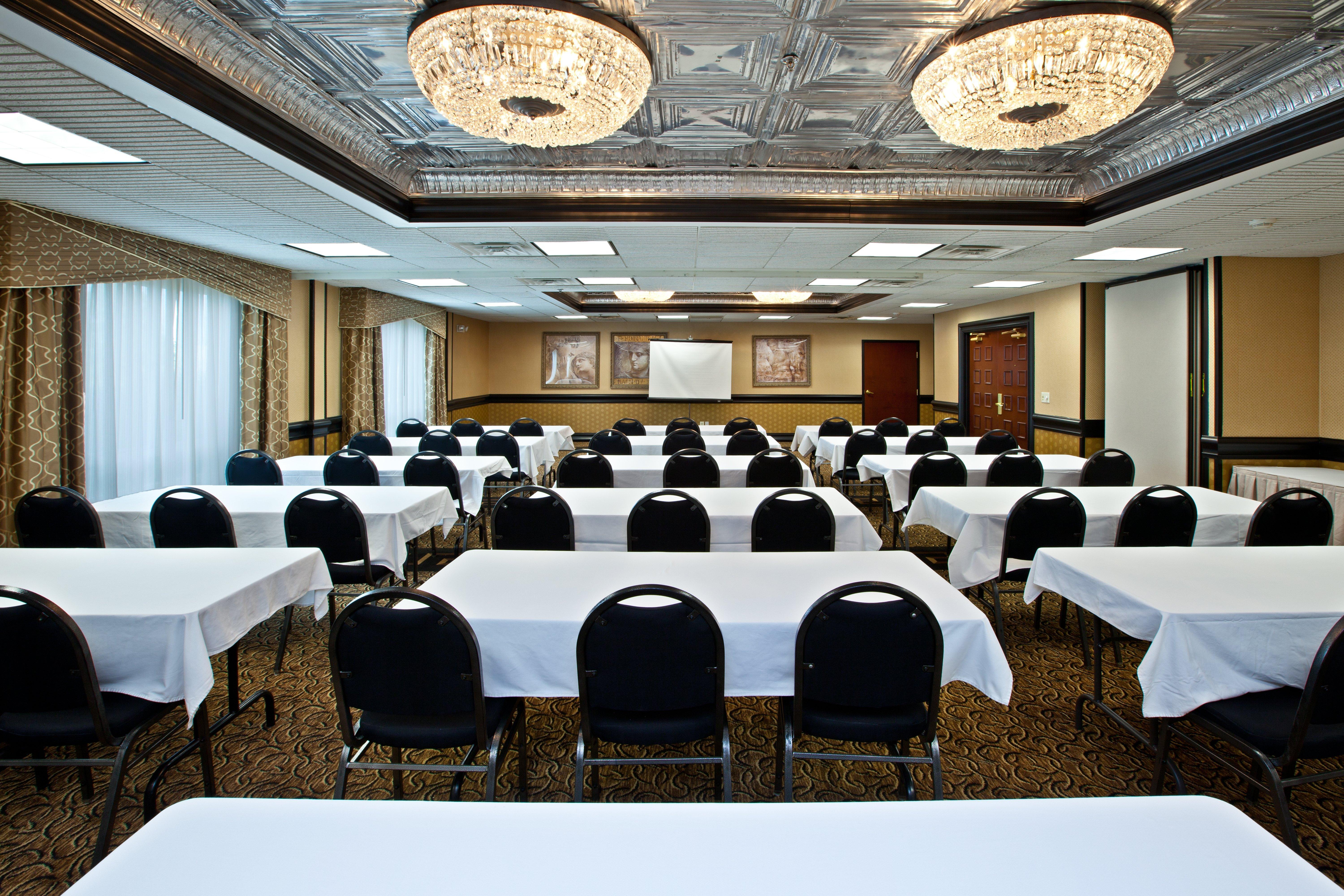 Holiday Inn Express Hotel & Suites Greenwood Exteriér fotografie