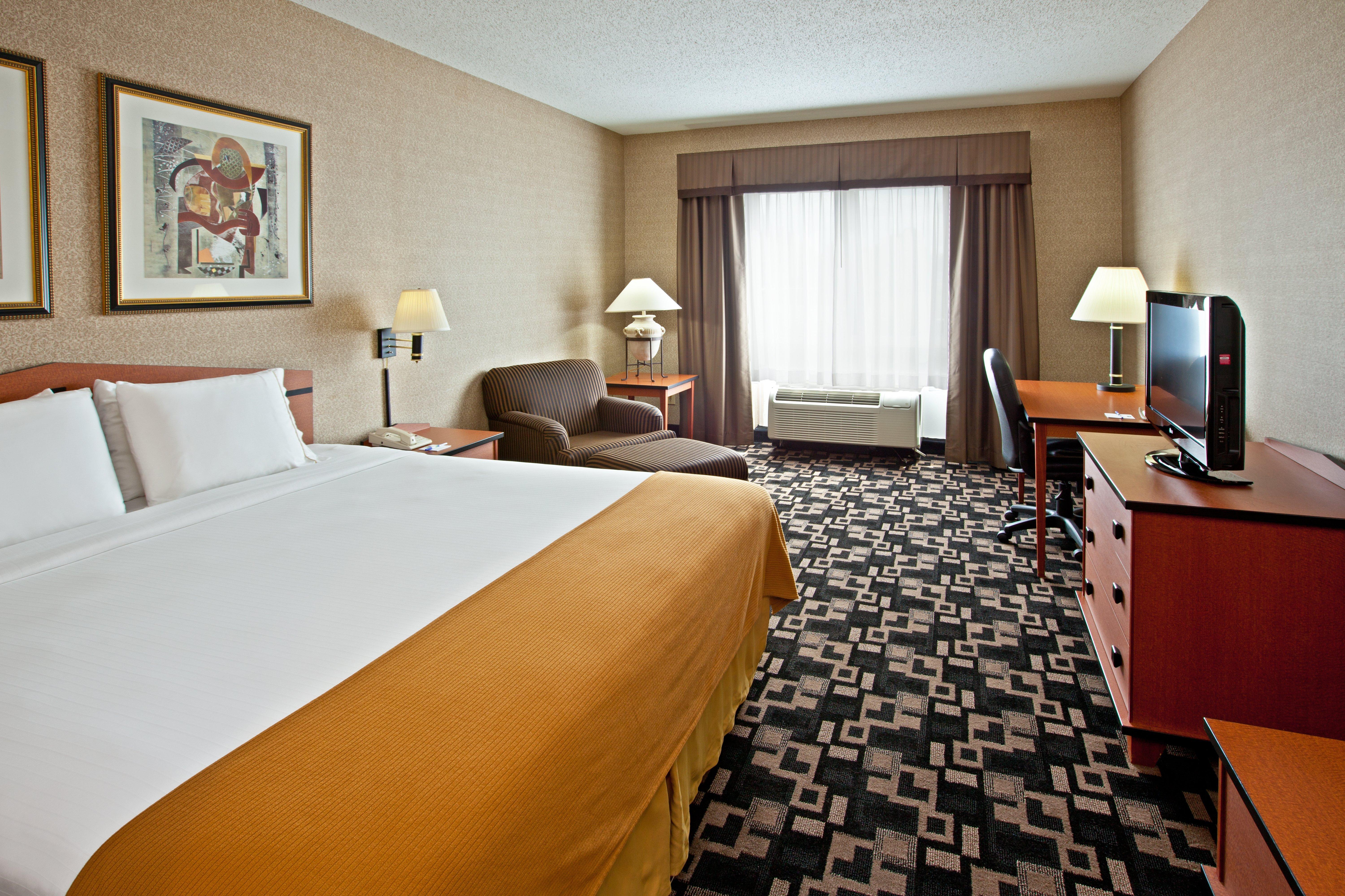 Holiday Inn Express Hotel & Suites Greenwood Pokoj fotografie